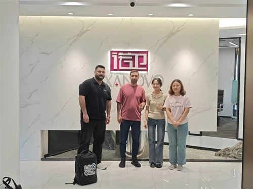Fabrika Denetimi İçin İranlı Müşterilere Sıcak Hoş Geldiniz